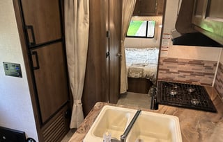 2020 27Ft Cozy Cruiser