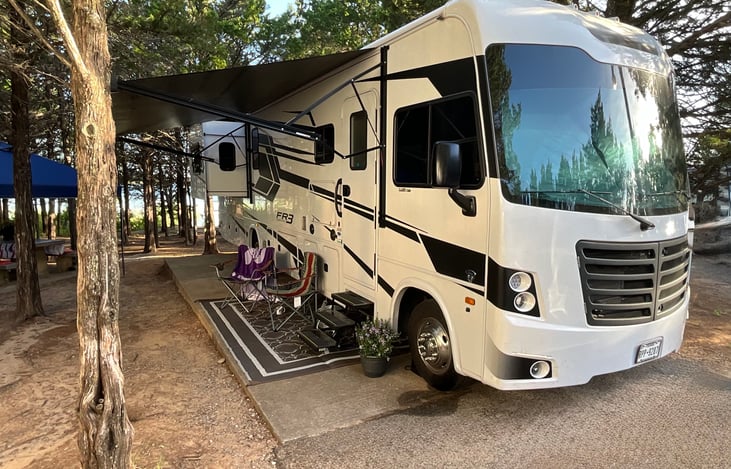 Campsite setup at Lake Murray for July 4th.