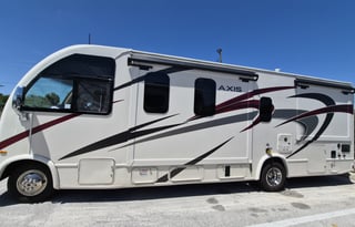 2020 Thor Axis - Easy to Drive and Easy to Park