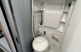 Luxury Camper Van for 6!