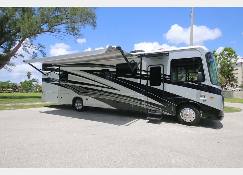 Class A Motor Home rentals in Cape Coral