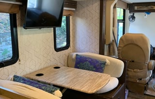 2018 Thor Motor Coach Windsport 34J