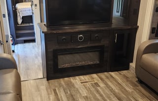 Ultimate in Luxury RV Glamping.  Delivery Only