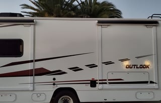 2019 Winnebago Outlook 27D