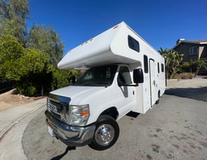 Thor Motor Coach Four Winds 23U