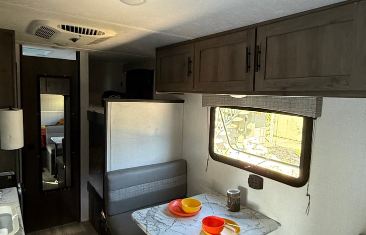 Escape/push out window.