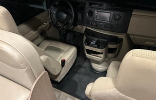 2022 Thor Chateau Class C RV – Easy Drive
