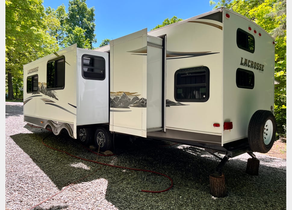 Travel Trailer rentals in Louisville