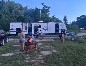 Forest River RV Cherokee Grey Wolf Black Label 29NMBL