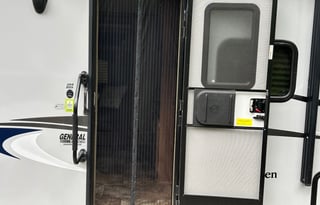 Spacious 28' Camper