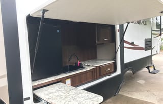 42ft Sundance 5th Wheel. Sleeps 10!