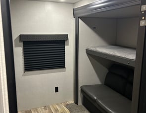 Venture RV SportTrek Touring Edition STT343VBH