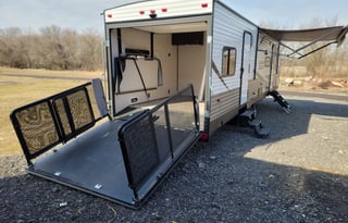 2021 Dutchmen RV Coleman Lantern Series 300TQ