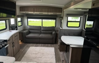 2024 Grand Design imagine 2500RL