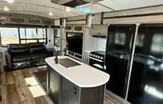 2021 Outback Keystone - Turn Key Ready