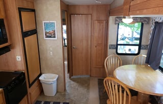 2007 Gulf Stream RV Mako 30 FBHS