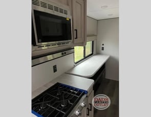 Coachmen RV Catalina Summit Series 8 221 epic