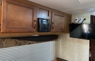 Bunkhouse - Cozy Camper! Sleeps 5-7