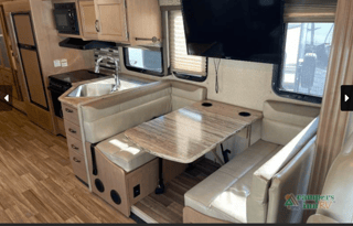 2018 THOR 32.1 ACE 2 FULL BATHS, KING,PET FRIENDLY