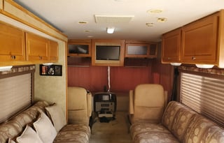 2008 Winnebago Vista 33T