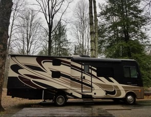 Holiday Rambler Admiral 32H