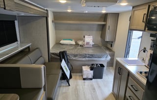 2024 Keystone RV Hideout Sleep 5
