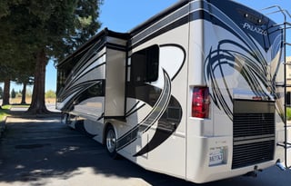 2017 Thor Motor Coach Palazzo 33.2