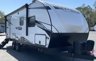 Jilly and the can RV for the day.