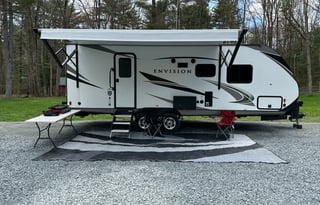 Traveler – Compact Comfort for Your Next Adventure