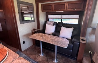 2015 Thor Motor Coach Axis 24.1