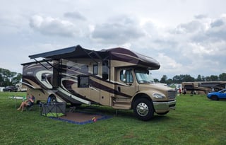 2014 Jayco Seneca 37FS - Bunk beds! Great for families! Fully stocked!