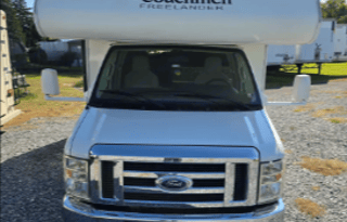 2013 Coachmen RV Freelander 19CB Ford 350