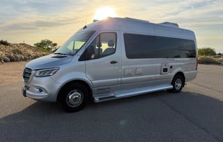 Luxury 2022 Pleasure-Way Plateau FL