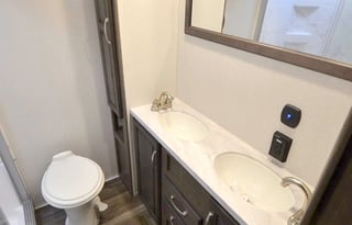 Z RV Adventures "COUGAR"