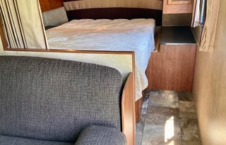 Luxe Galore! Newer, Ultra Clean! Spacious Bunks!