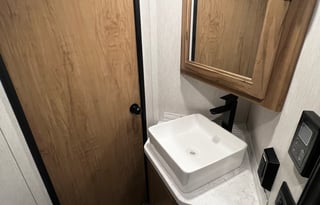 Elite Escape RV Rentals Co.   -   Delivery Only