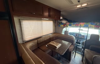 2016 Thor Motor Coach Chateau 24C