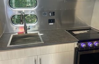 2023 Airstream RV Flying Cloud 23FB