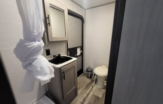 2022 Dutchmen RV Coleman Lantern Series 334BH