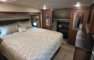 2016 Sierra 365SAQB Fifth Wheel - Off Grid Ready