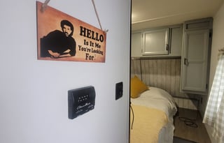 The Brownie NEWLY RENOVATED Sleeps 6 Must See !