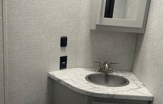 Keystone Bullet 330BHS – Sleeps 9 with 1.5 Baths