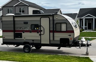 Montana Adventurer: Forest River RV Cherokee Wolf Pup