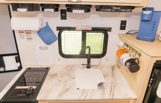 Easy SUV Towable Sleeps 4 Bunkhouse Has Everything