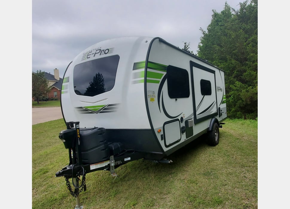 Travel Trailer rentals in Paris