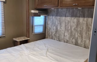 2019 Winnebago Outlook 27D