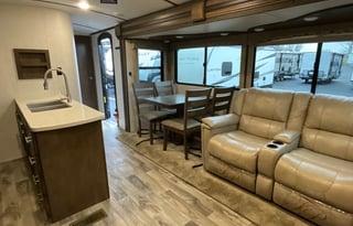 2019 34’ Bunk House - Kid & Pet Friendly - WiFi