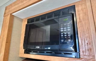 Family‑Friendly - Sleeps 8 - Bunks - Pet‑Friendly