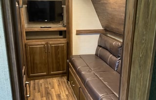 Luxury Desert Wanderer-Two Private Bedrooms