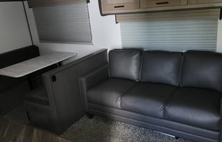 2021 Shadow Cruiser 325BHS